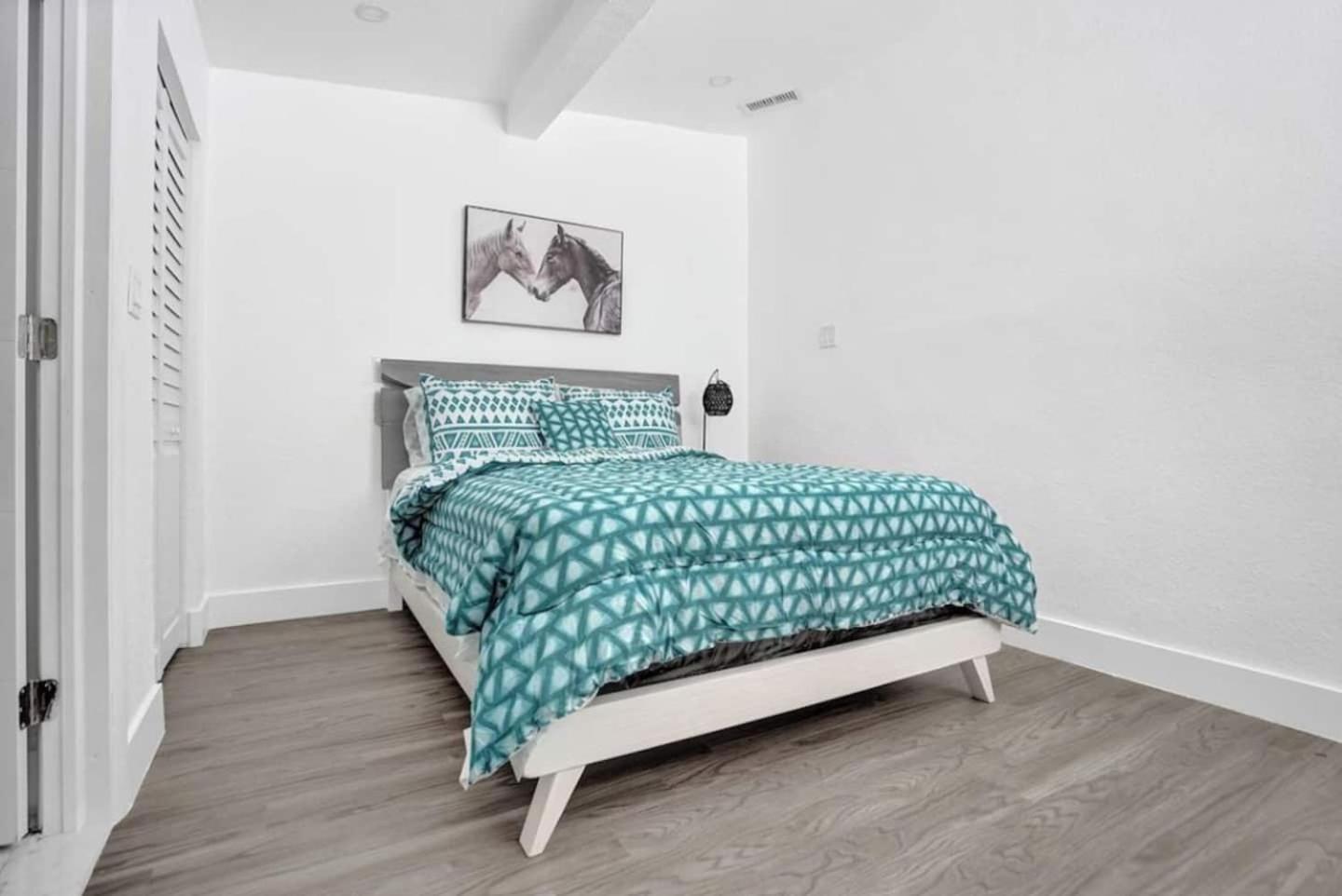Spacious With Heated Pool Casa vacanze