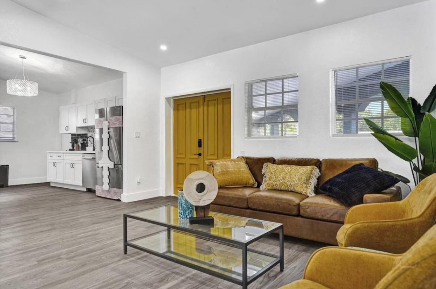 Spacious With Heated Pool Miami